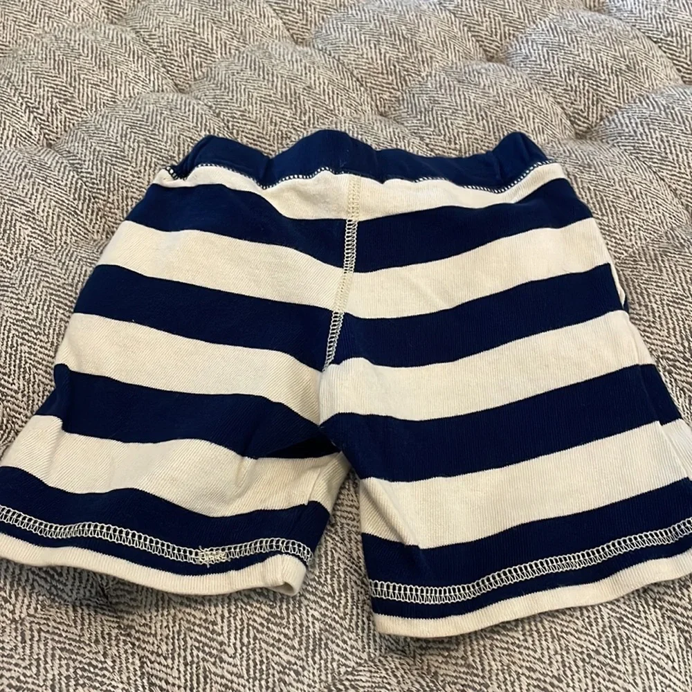 Gymboree shorts size 18-24 mths